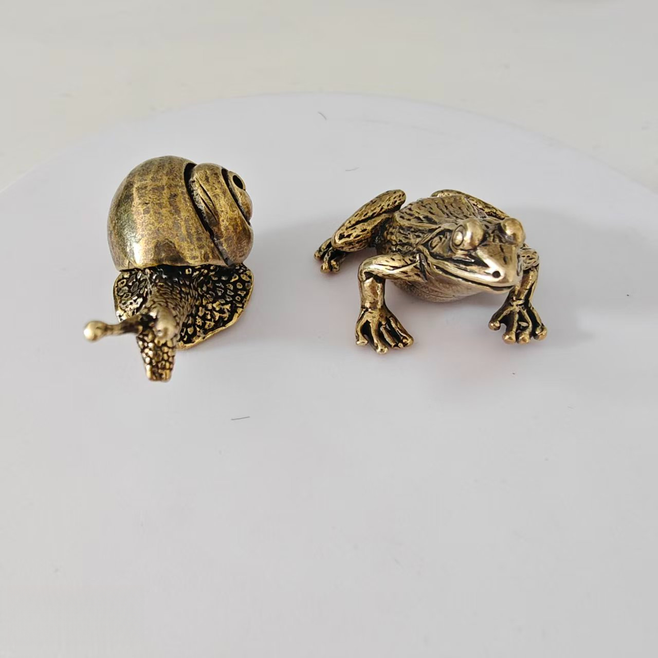 2 pieces of brass frog and sna - Aquarium Fish Gallery 评论和价格